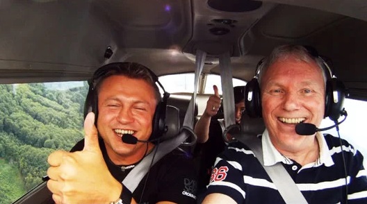 Pilotem na zkoušku Každý od 16 let si může vyzkoušet volnost pohybu, vzrušení i jednání v krizových situacích při reálném letu.