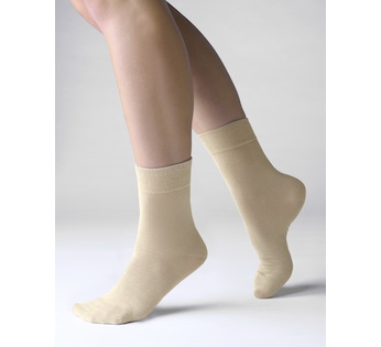 GINA dámské ponožky klasické, bezešvé, jednobarevné Bambusové ponožky 82000P  - koňak  41/44